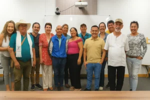 Reunión de grupo en aula